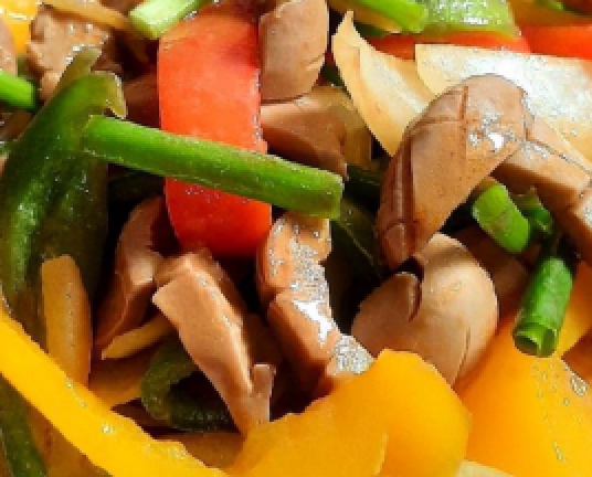 Cật heo xào ớt chuông