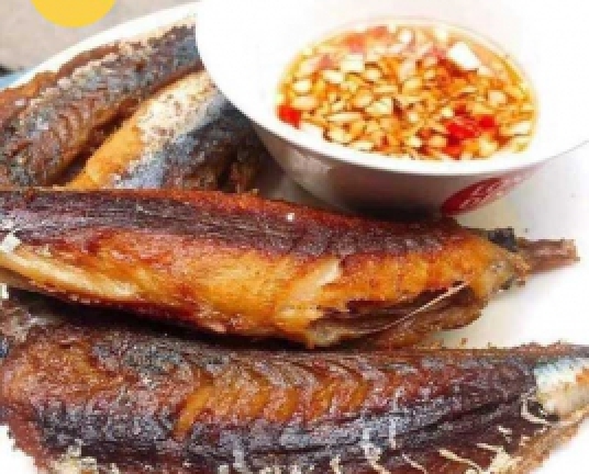 Cá nục chiên giòn