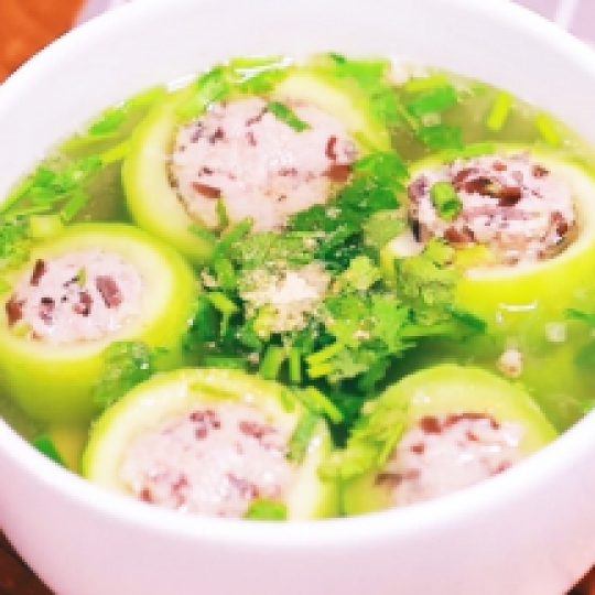 Canh bầu dồn thịt 