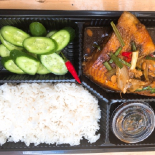 Cá diêu hồng kho gừng 