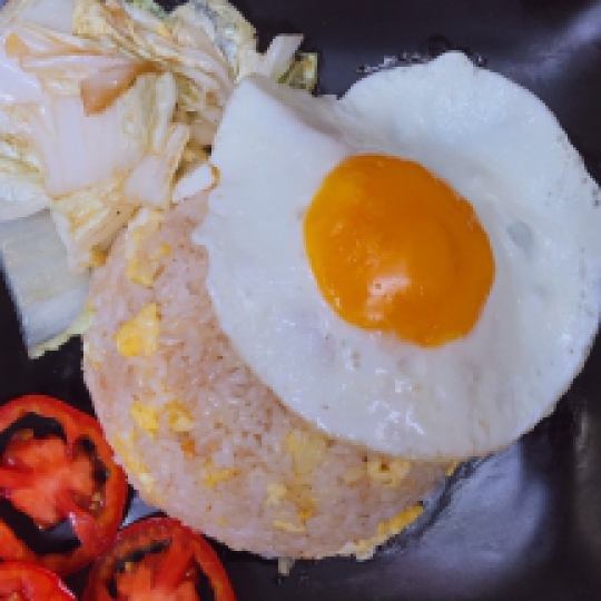 Cơm chiên trứng ốp la