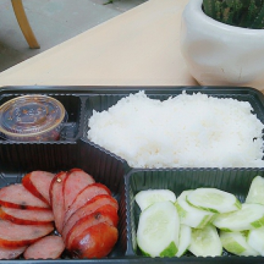 Lạp sưởng tươi chiên 