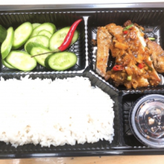 Sườn chiên mắm 